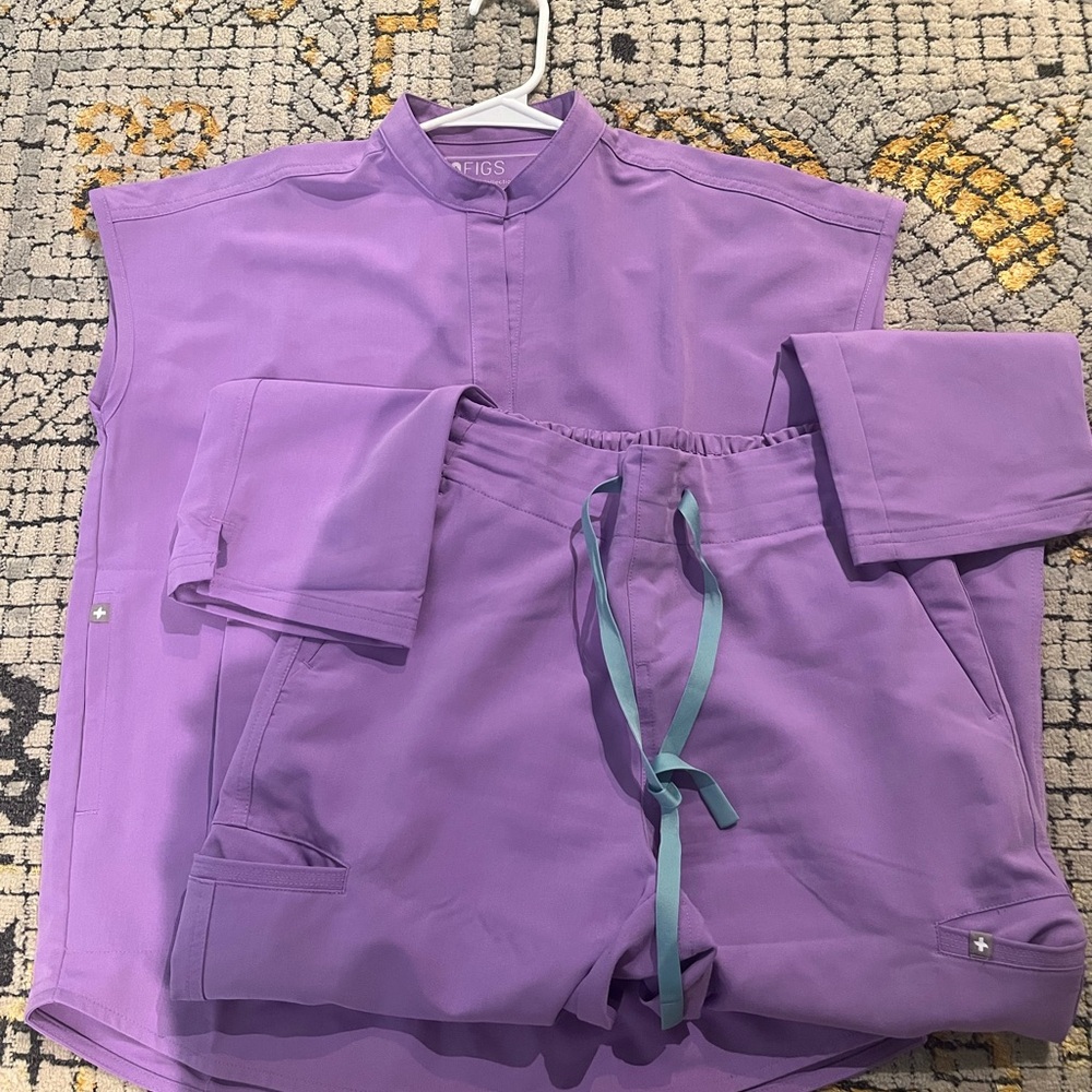 Figs Lilac Dawn Scrub set